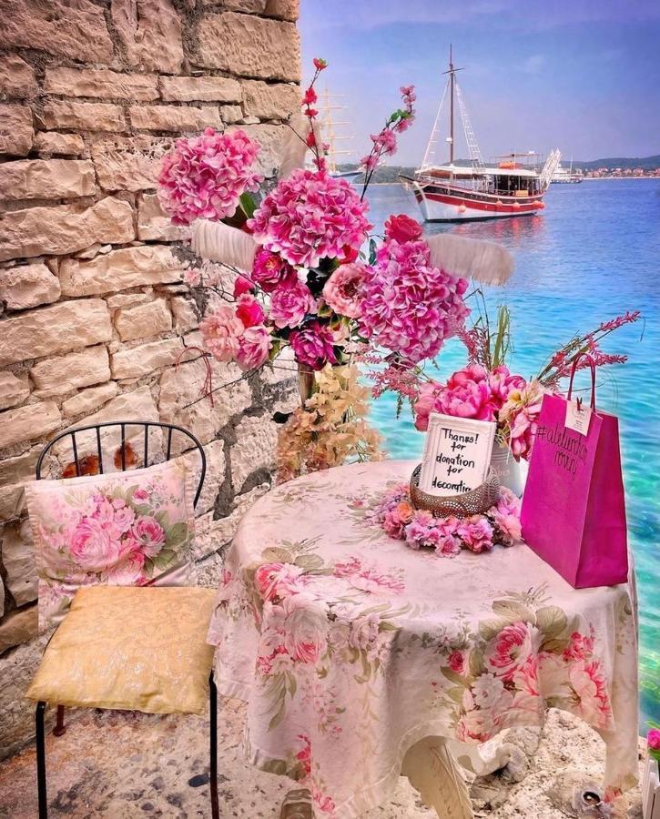 Apartment City Walls In Old Town Of Rovinj Luaran gambar
